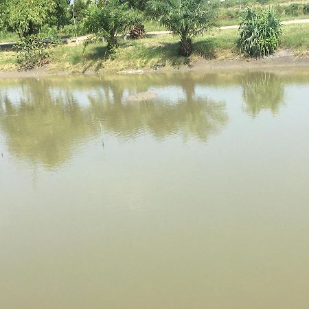 Saeng Tai Amphawa Apartman Szamutszongkhram Kültér fotó