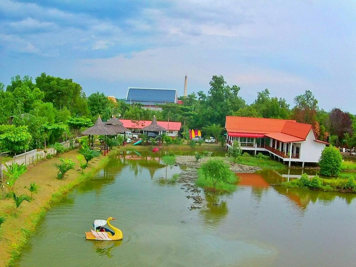 Saeng Tai Amphawa Apartman Szamutszongkhram Kültér fotó