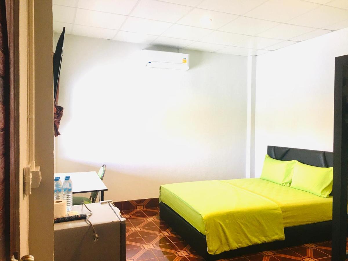 Saeng Tai Amphawa Apartman Szamutszongkhram Kültér fotó