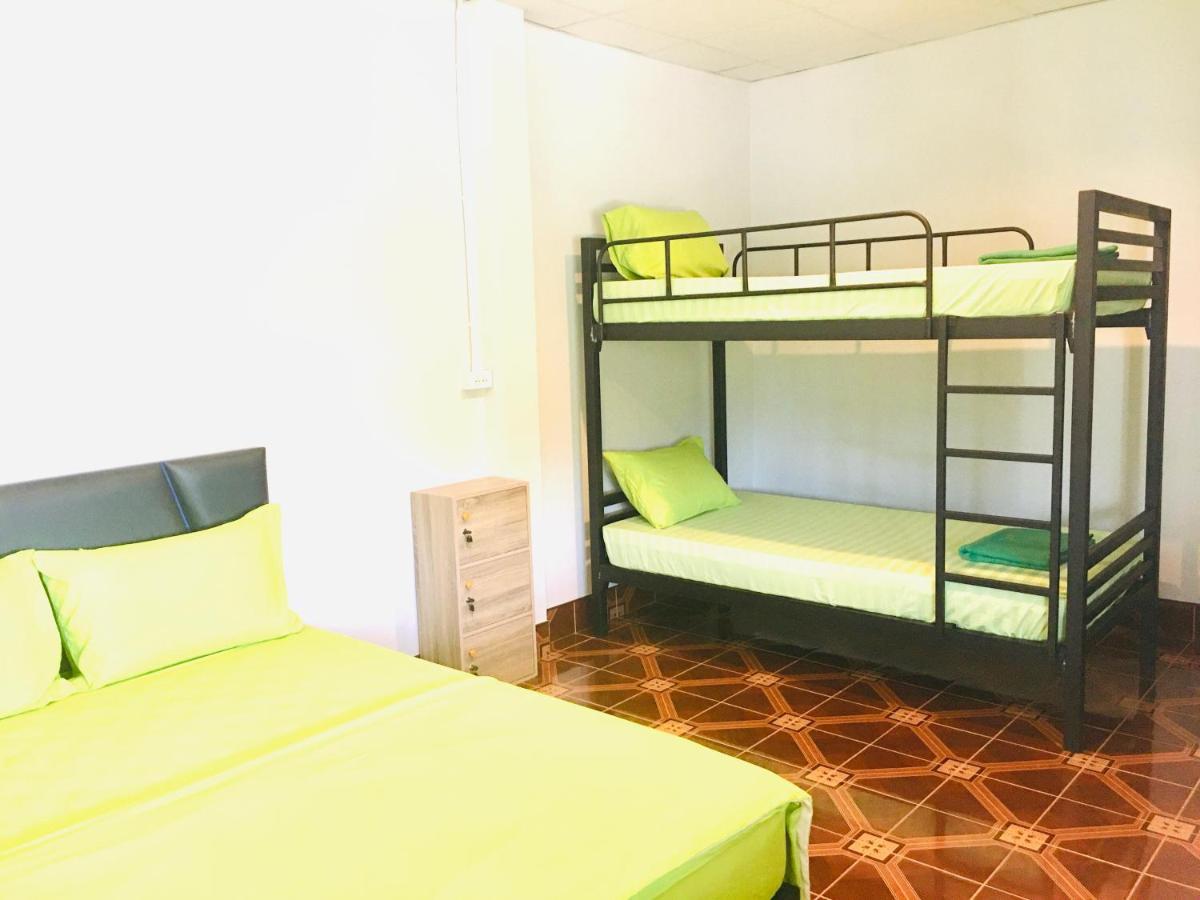 Saeng Tai Amphawa Apartman Szamutszongkhram Kültér fotó