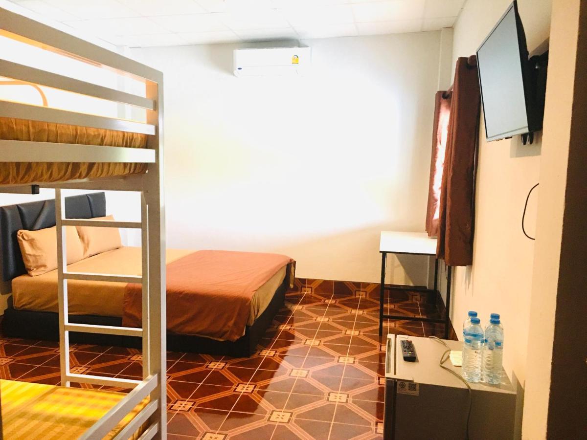 Saeng Tai Amphawa Apartman Szamutszongkhram Kültér fotó