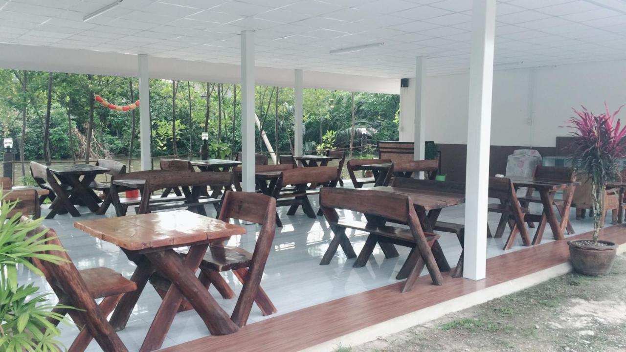 Saeng Tai Amphawa Apartman Szamutszongkhram Kültér fotó