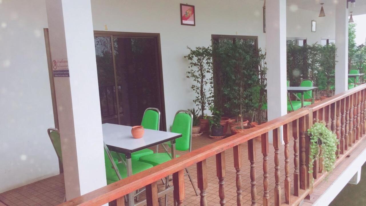 Saeng Tai Amphawa Apartman Szamutszongkhram Kültér fotó