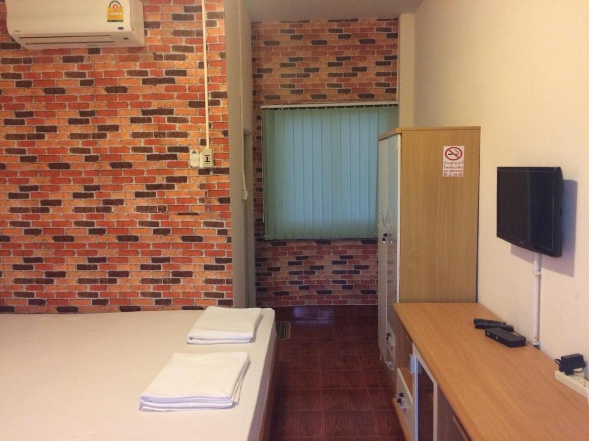 Saeng Tai Amphawa Apartman Szamutszongkhram Kültér fotó